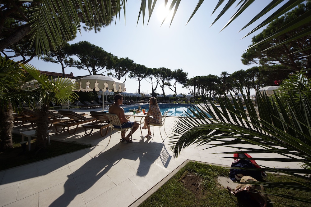 Park Hotel Maracaibo — Swimming pool in Jesolo, Veneto