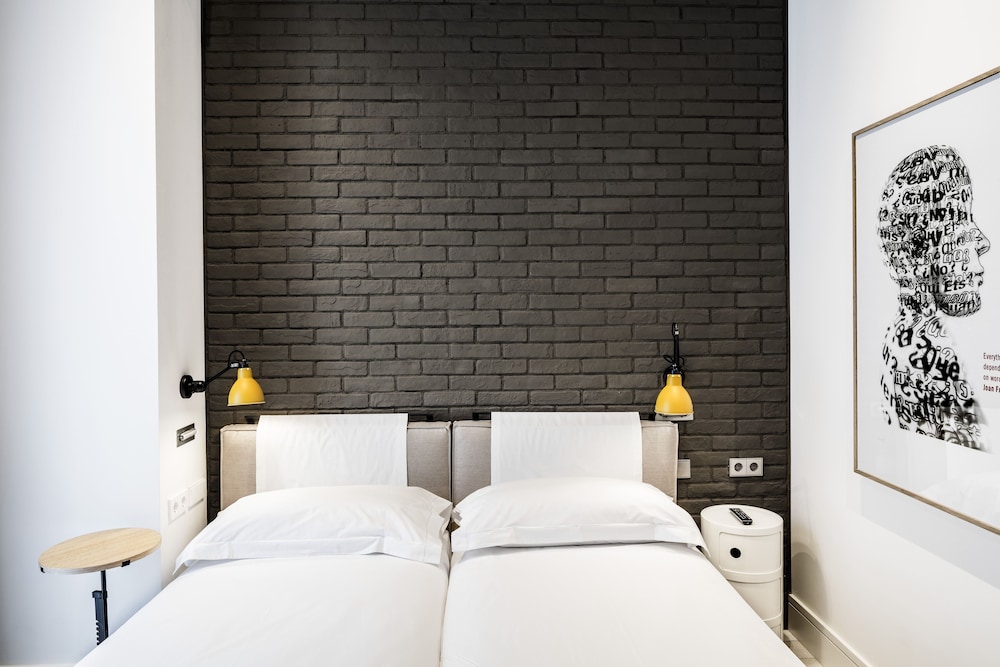 Midtown Apartments — Hotel rooms in Barcelona, Catalonia