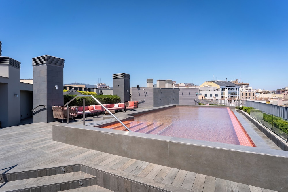 Midtown Apartments — Swimming pool in Barcelona, Catalonia