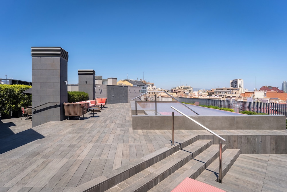Midtown Apartments — Swimming pool in Barcelona, Catalonia