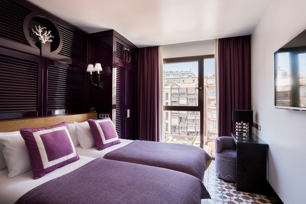 Room Mate Anna, Barcelona — Hotel rooms in Barcelona, Catalonia