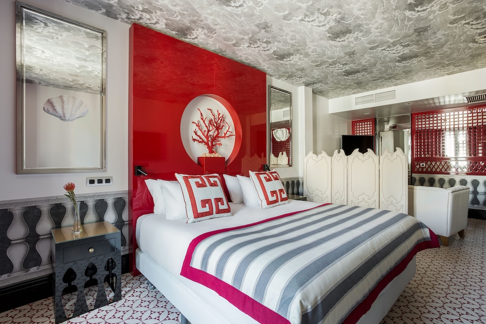 Room Mate Anna, Barcelona — Hotel rooms in Barcelona, Catalonia
