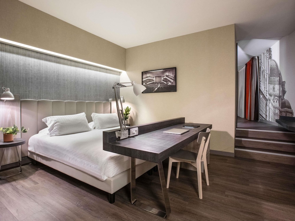 Mercure Firenze Centro — Hotel rooms in Florence, Tuscany