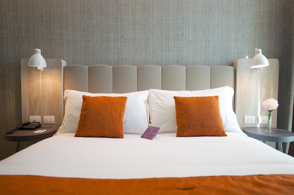 Mercure Firenze Centro — Hotel rooms in Florence, Tuscany