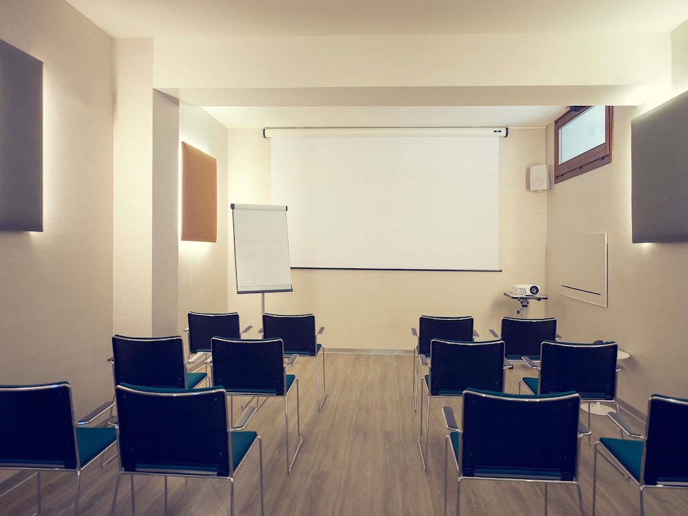 Mercure Firenze Centro — Hotel building in Florence, Tuscany