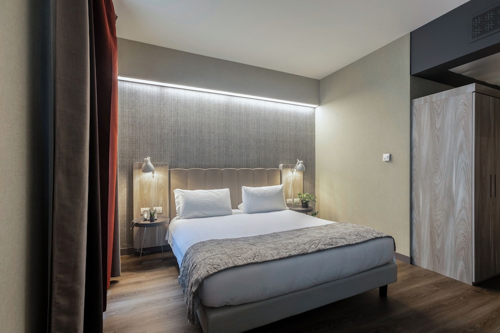Mercure Firenze Centro — Hotel rooms in Florence, Tuscany