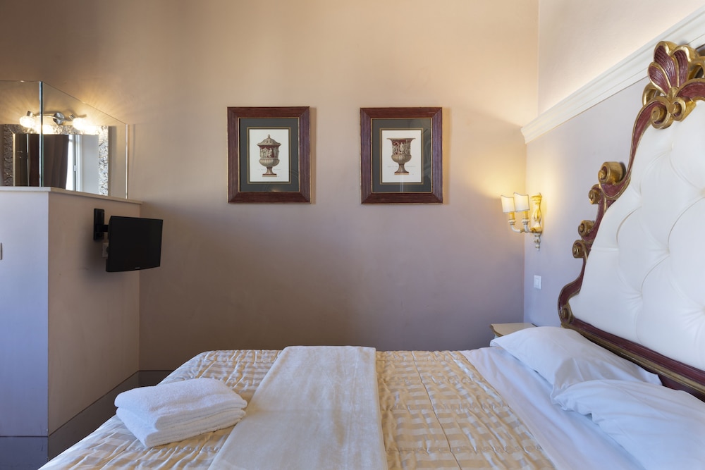 I Quattro Poeti — Hotel rooms in Florence, Tuscany
