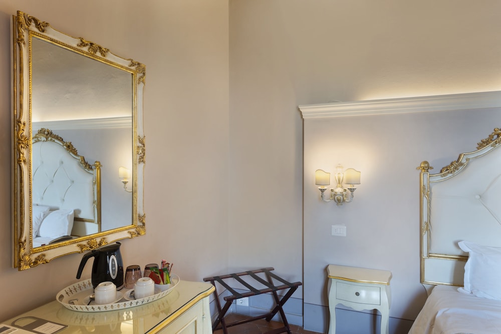 I Quattro Poeti — Hotel rooms in Florence, Tuscany