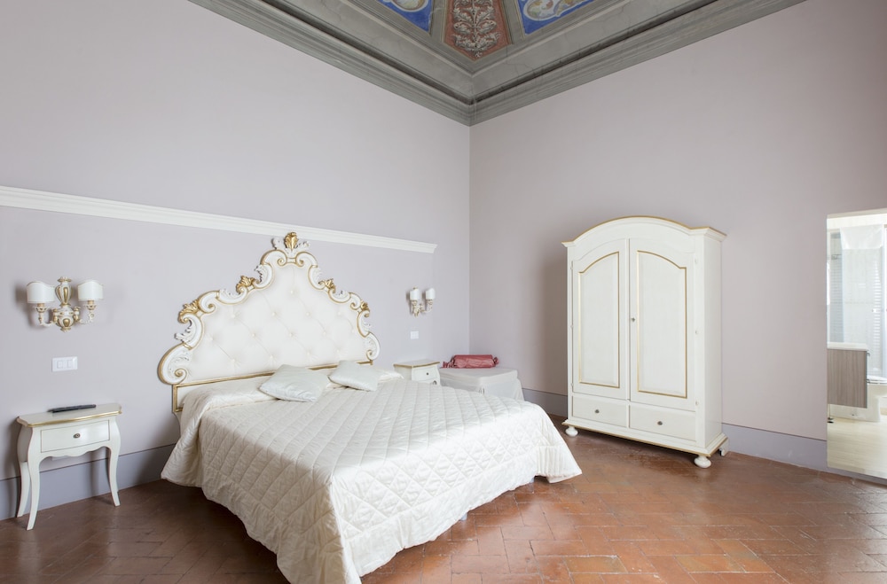 I Quattro Poeti — Hotel rooms in Florence, Tuscany