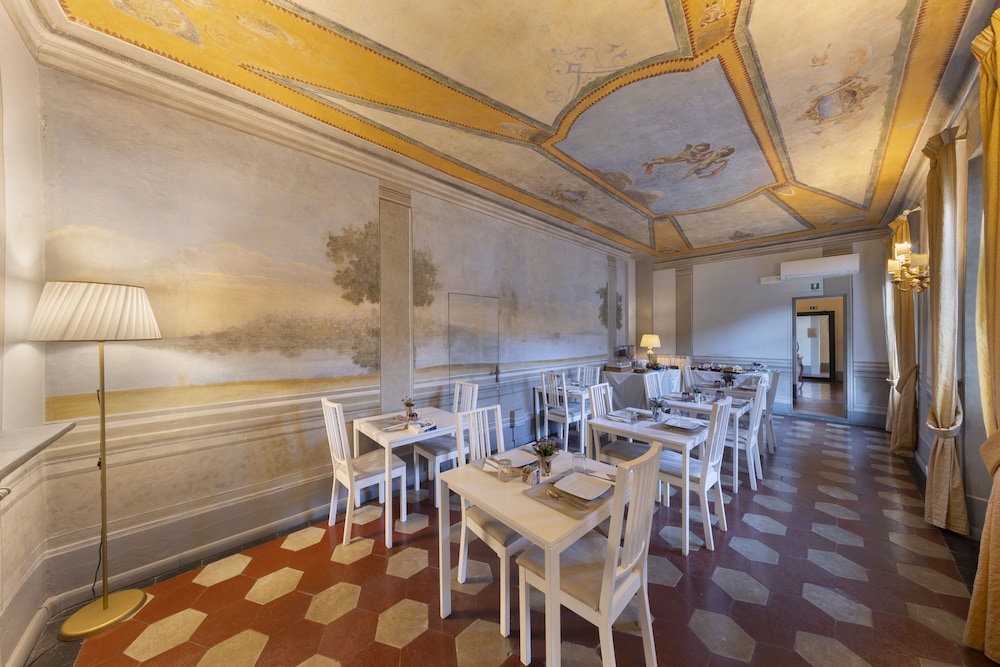 I Quattro Poeti — Restaurant & bars in Florence, Tuscany
