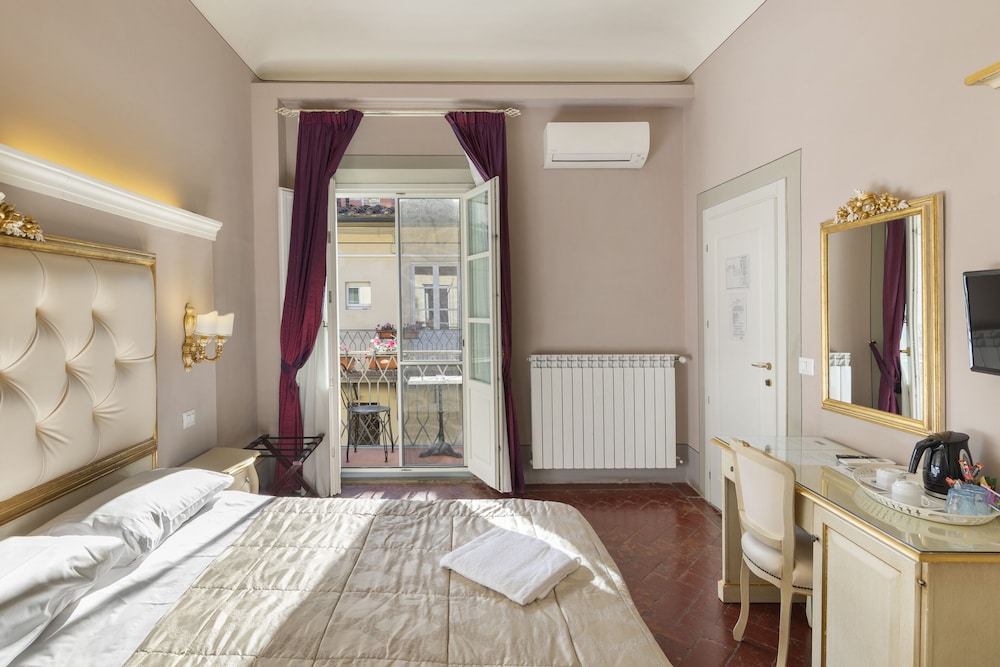 I Quattro Poeti — Hotel rooms in Florence, Tuscany