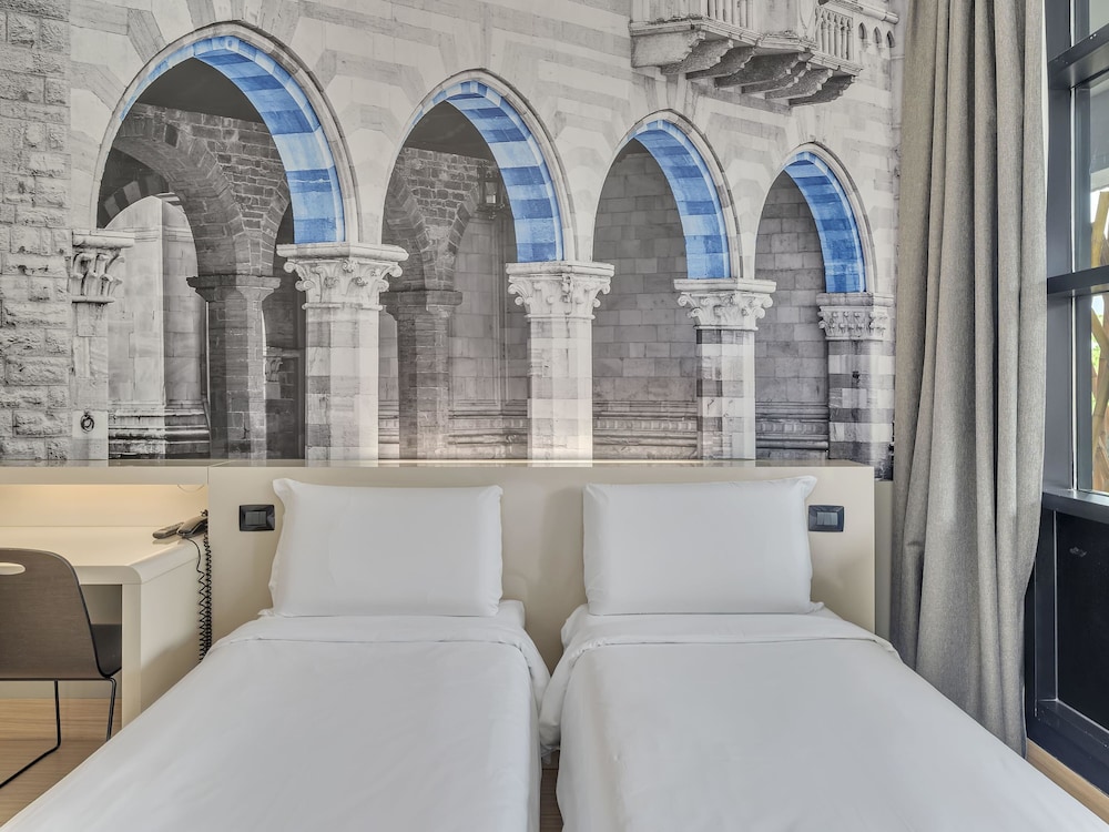 B&B Hotel Como Camerlata — Hotel rooms in Como, Lombardy