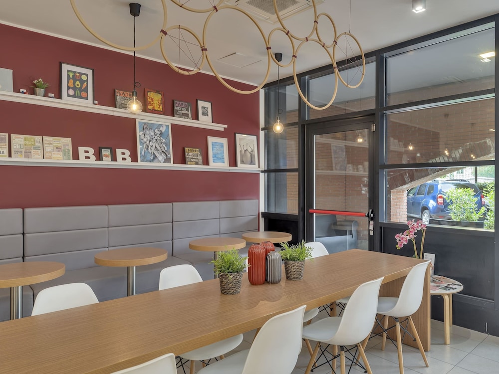 B&B Hotel Como Camerlata — Restaurant & bars in Como, Lombardy