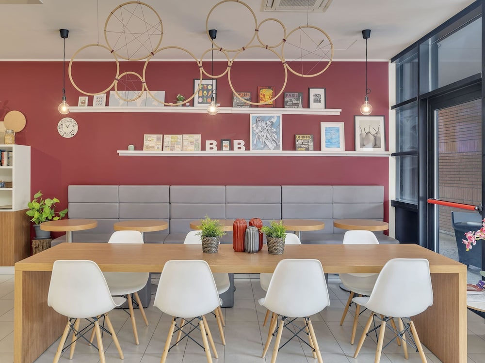 B&B Hotel Como Camerlata — Restaurant & bars in Como, Lombardy
