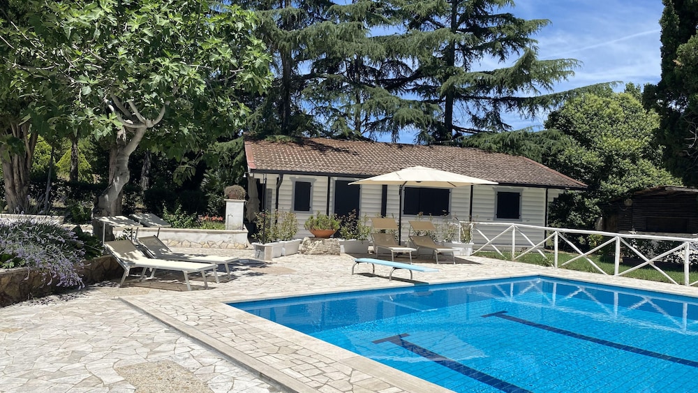 Hotel Boomerang — Swimming pool in Rome, Lazio