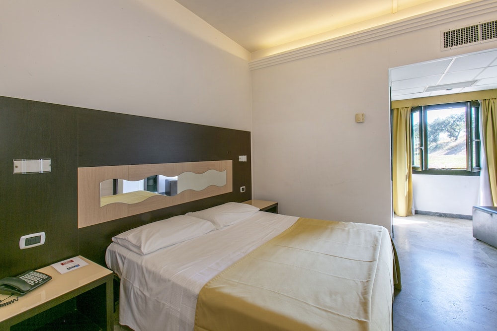 Hotel Boomerang — Hotel rooms in Rome, Lazio