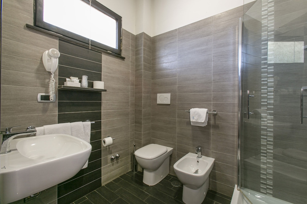Hotel Boomerang — Hotel rooms in Rome, Lazio