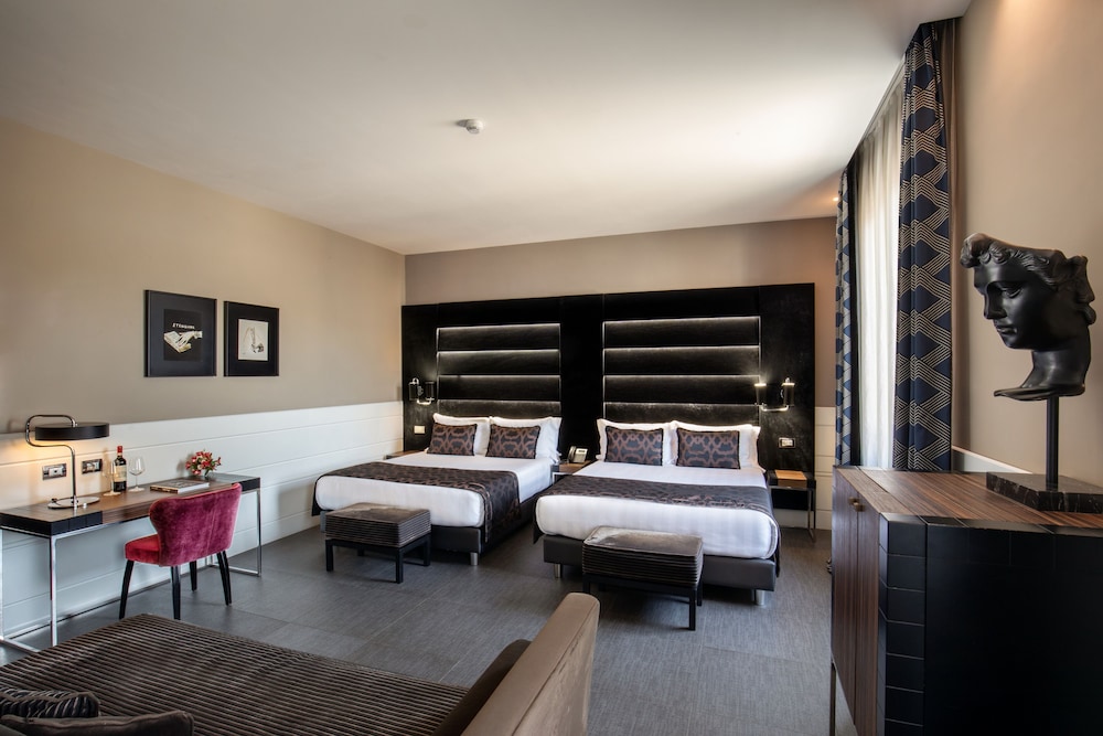 The Glam — Hotel rooms in Rome, Lazio