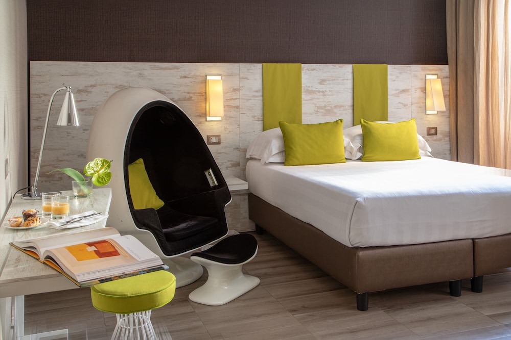 The Guardian Hotel — Hotel rooms in Rome, Lazio