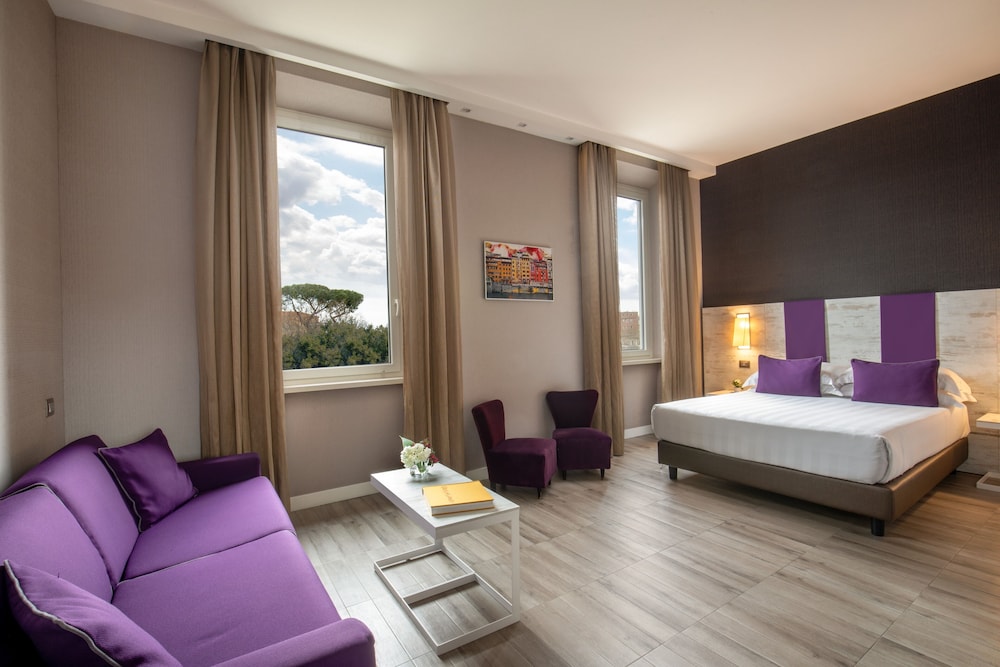 The Guardian Hotel — Hotel rooms in Rome, Lazio