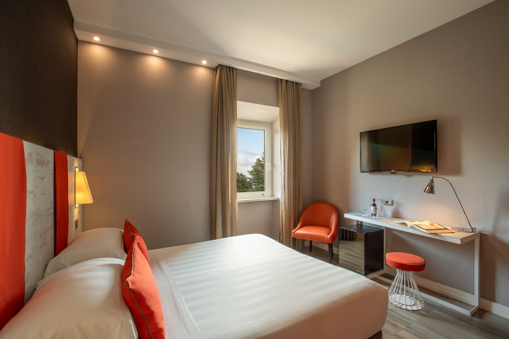 The Guardian Hotel — Hotel rooms in Rome, Lazio