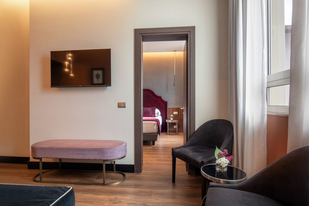 The Guardian Hotel — Hotel rooms in Rome, Lazio