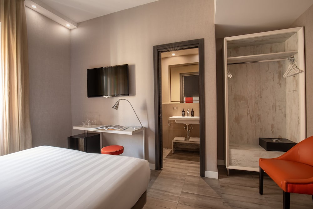 The Guardian Hotel — Hotel rooms in Rome, Lazio