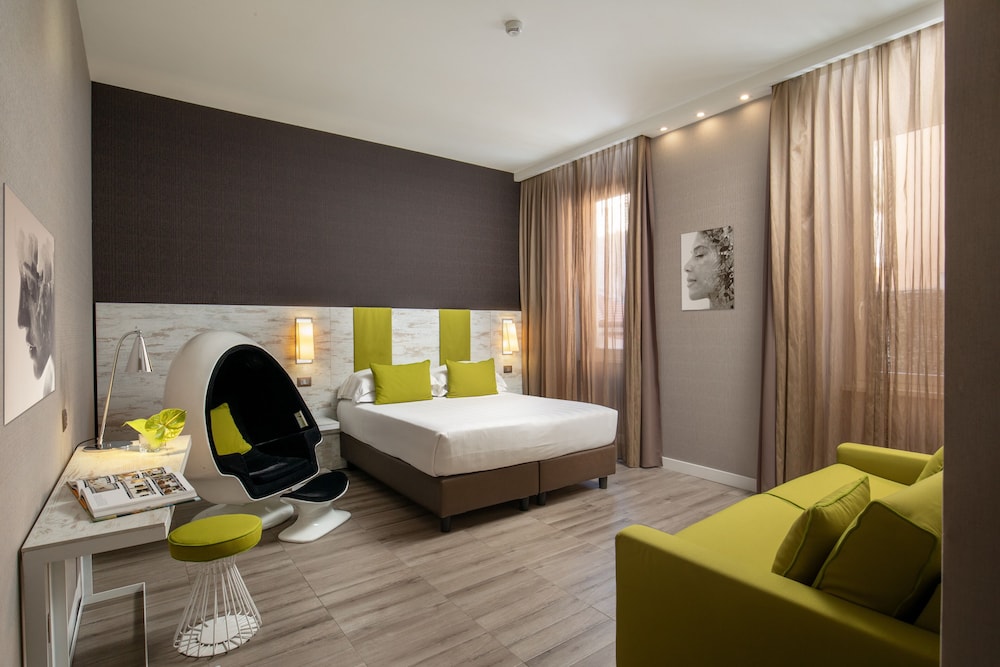 The Guardian Hotel — Hotel rooms in Rome, Lazio