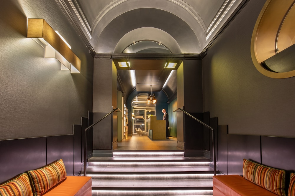 The Guardian Hotel — Hotel building in Rome, Lazio