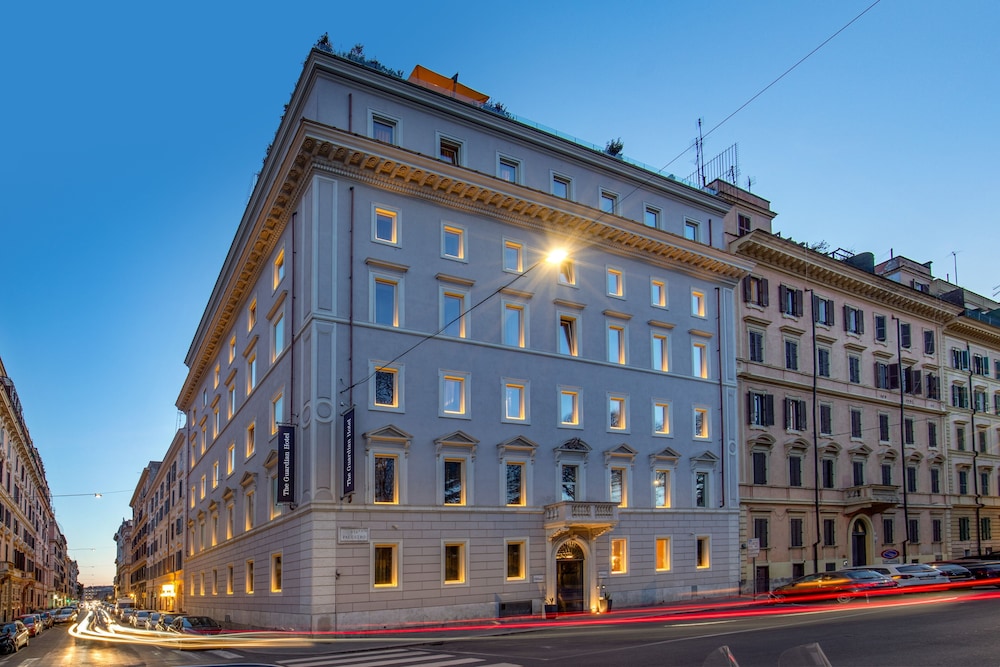 The Guardian Hotel - zdjęcie 2