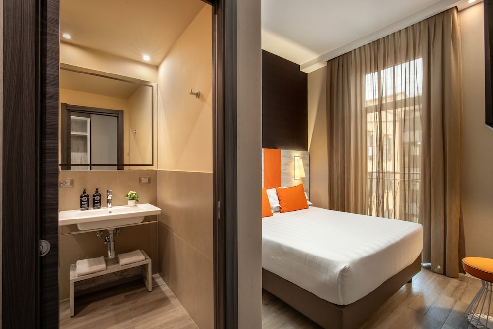 The Guardian Hotel — Hotel rooms in Rome, Lazio