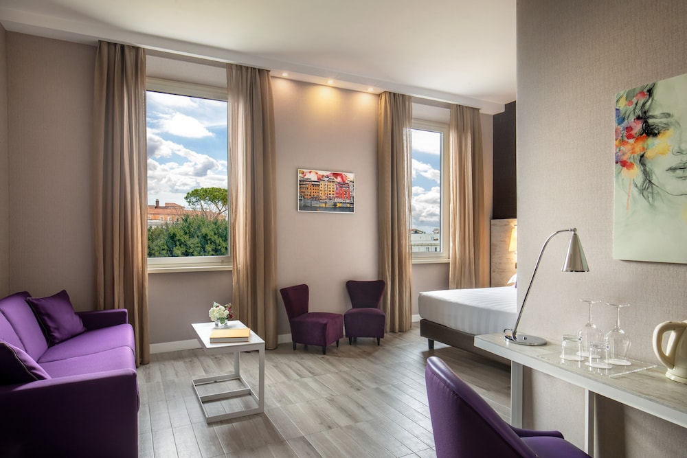 The Guardian Hotel — Hotel rooms in Rome, Lazio