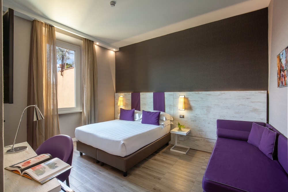 The Guardian Hotel — Hotel rooms in Rome, Lazio