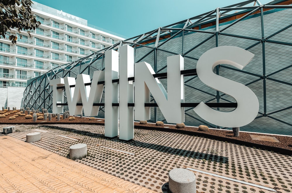 The Ibiza Twiins Hotel — Hotel building in Playa d'en Bossa, Balearic Islands