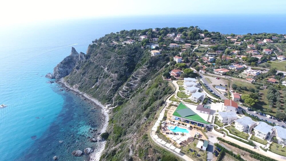 Blue Bay Resort - zdjęcie 2