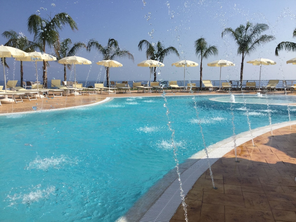 Blue Bay Resort - zdjęcie 4