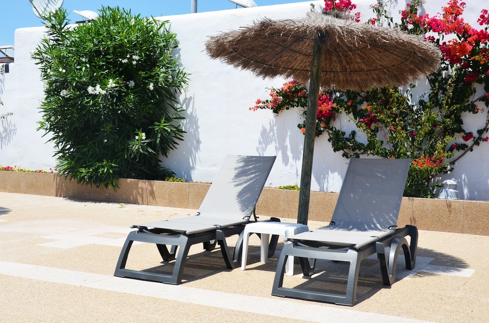 Aparthotel Vibra San Marino — Beach in San Antonio, Balearic Islands