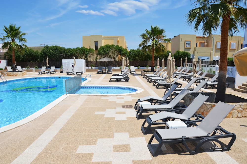 Aparthotel Vibra San Marino — Swimming pool in San Antonio, Balearic Islands