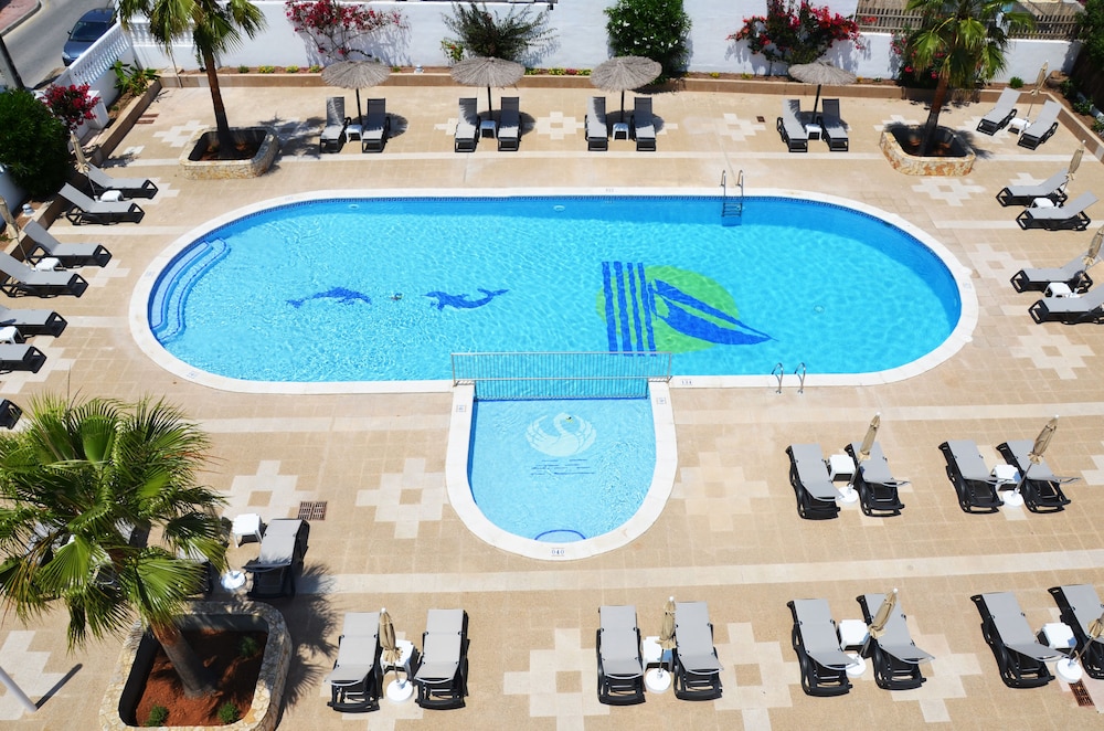 Aparthotel Vibra San Marino — Swimming pool in San Antonio, Balearic Islands