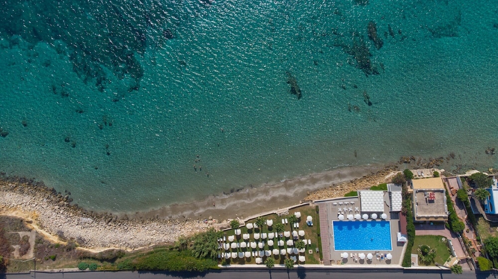 Hotel President Sea Palace — Beach in Noto, Sicily