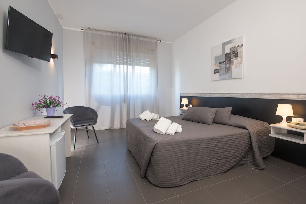 Hotel President Sea Palace — Hotel rooms in Noto, Sicily