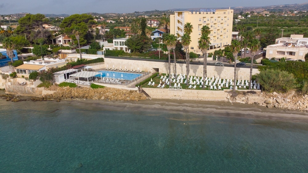 Hotel President Sea Palace — Swimming pool in Noto, Sicily