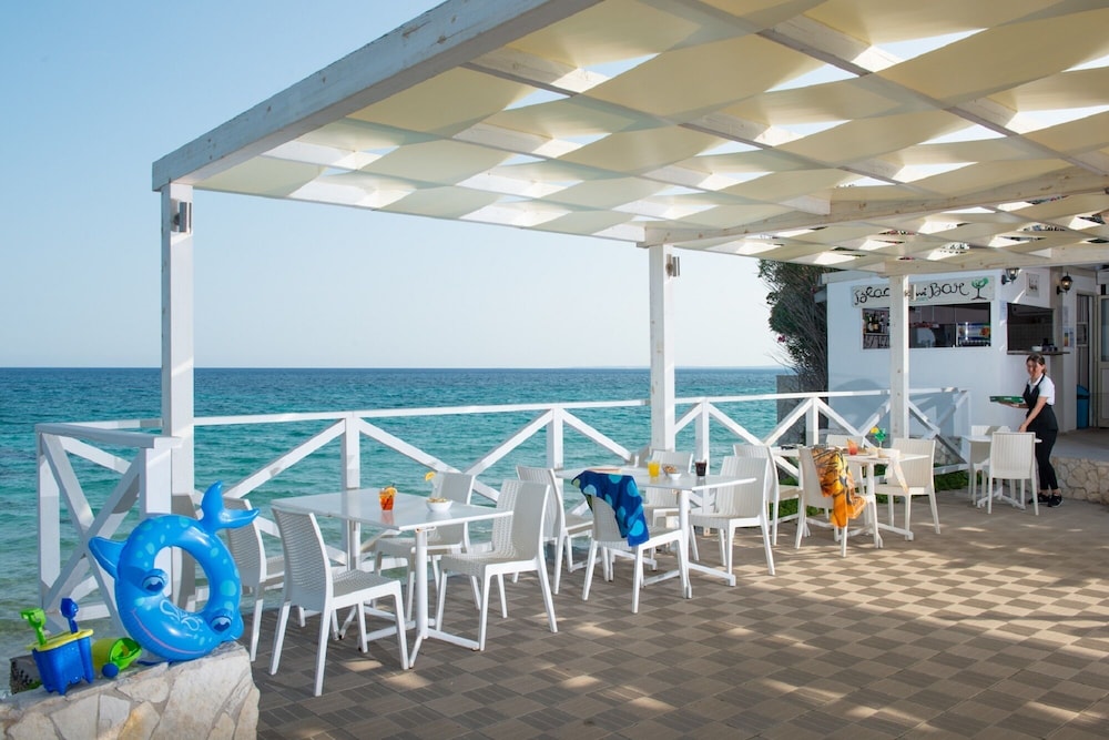 Hotel President Sea Palace — Restaurant & bars in Noto, Sicily