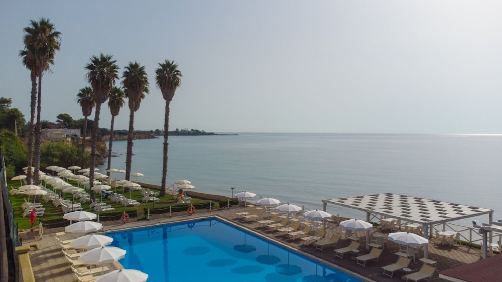 Hotel President Sea Palace — Swimming pool in Noto, Sicily