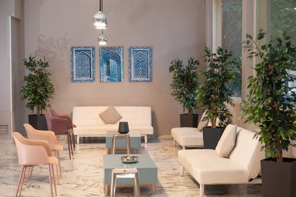 Hotel President Sea Palace — Hotel building in Noto, Sicily