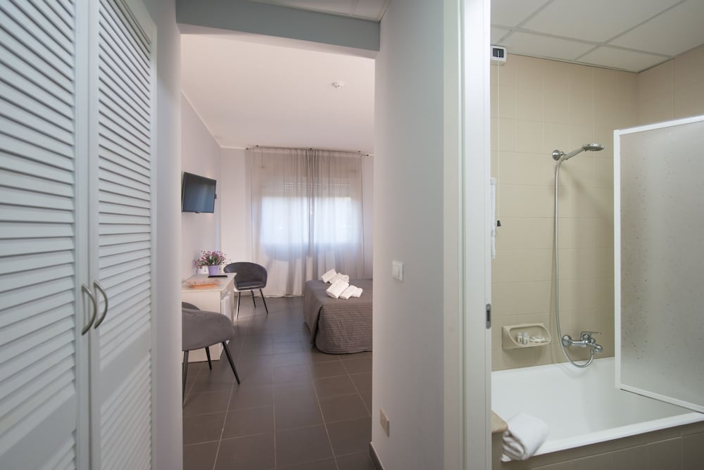 Hotel President Sea Palace — Hotel rooms in Noto, Sicily