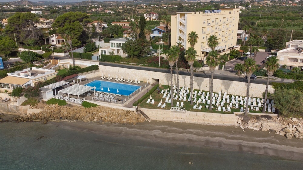 Hotel President Sea Palace — Swimming pool in Noto, Sicily
