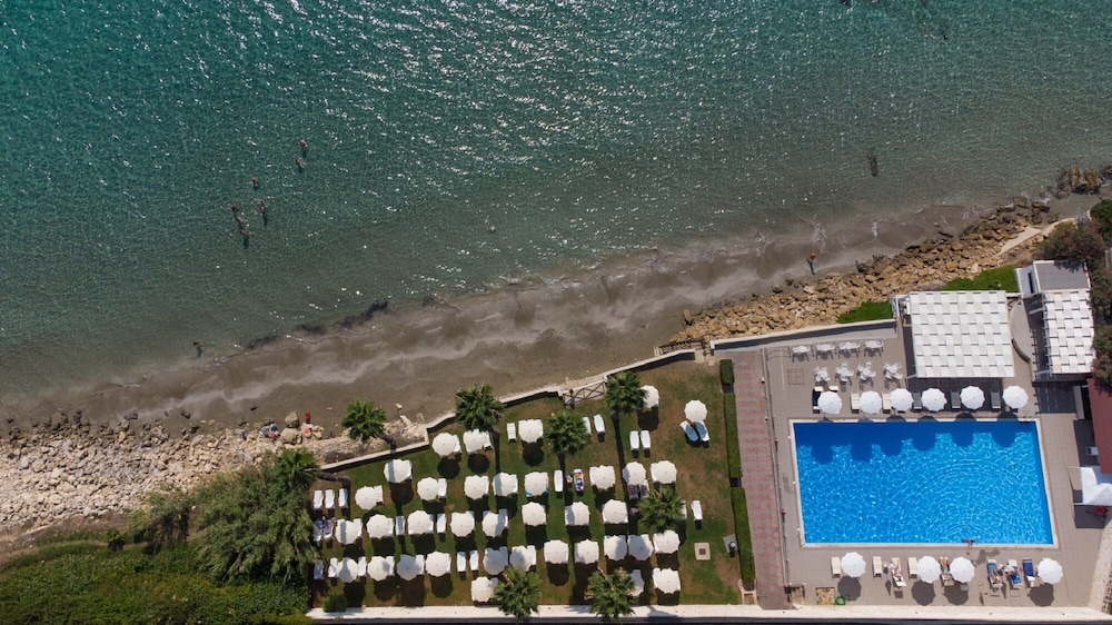 Hotel President Sea Palace — Beach in Noto, Sicily
