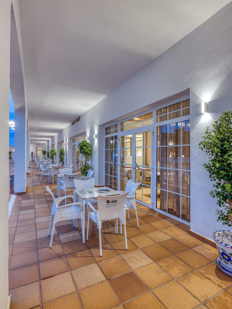 Playamójacar Hotel — Restaurant & bars in Mojacar, Andalusia