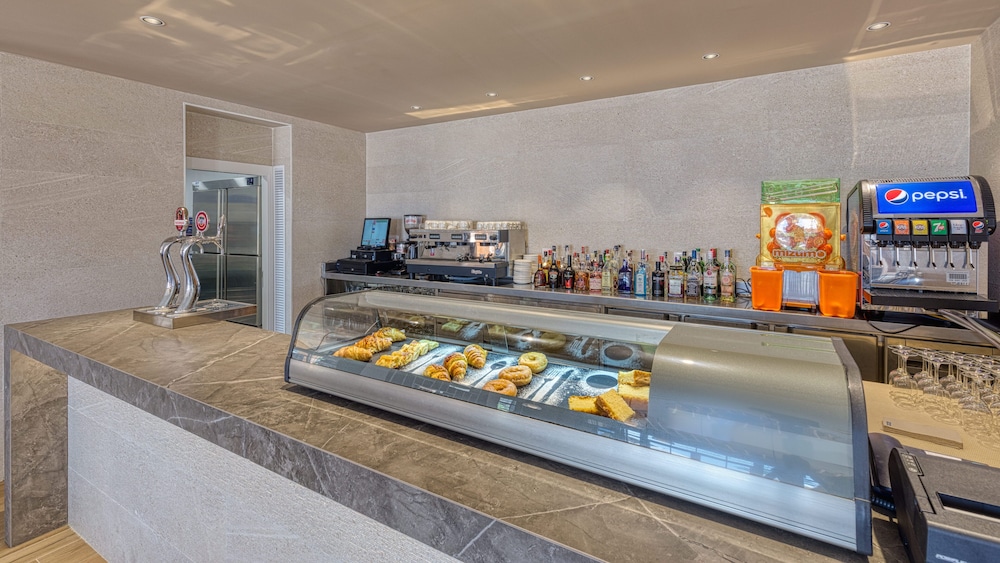 Playamójacar Hotel — Restaurant & bars in Mojacar, Andalusia